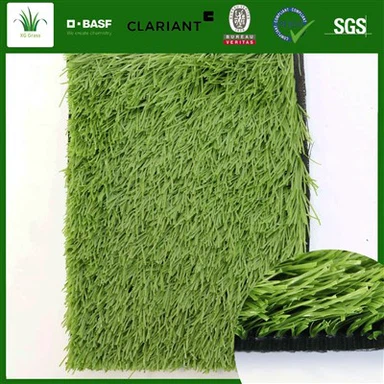 Falsk græs fodboldbane